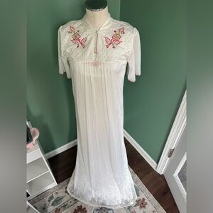 Vintage nightgown set